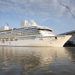 Kreuzfahrtschiff ASUKA III vor Ems-Überführung